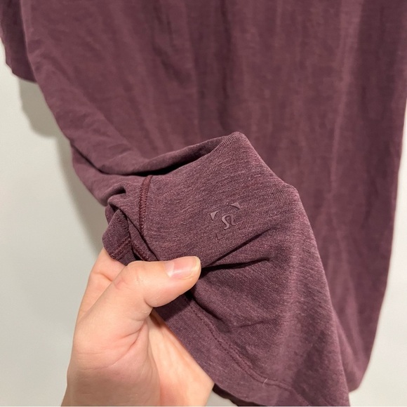 Lululemon 5 Year Basic T Shirt Maroon - Picture 5 of 6